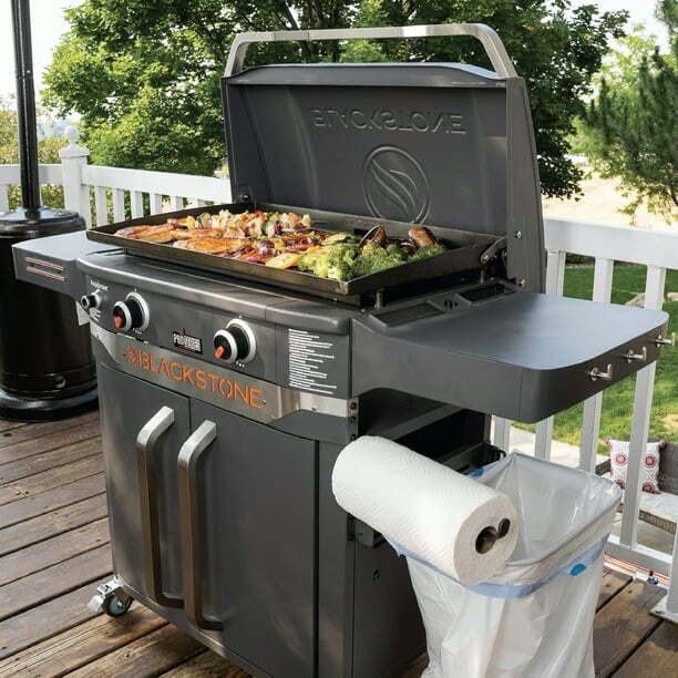 Blackstone ProSeries 2 Burner 28" Outdoor Griddle with Hood